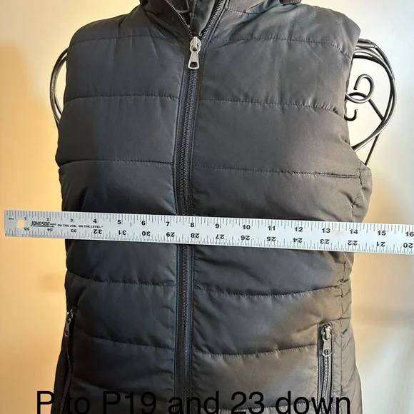 Banana Republic Black Puffer Vest - Picture 4 of 7